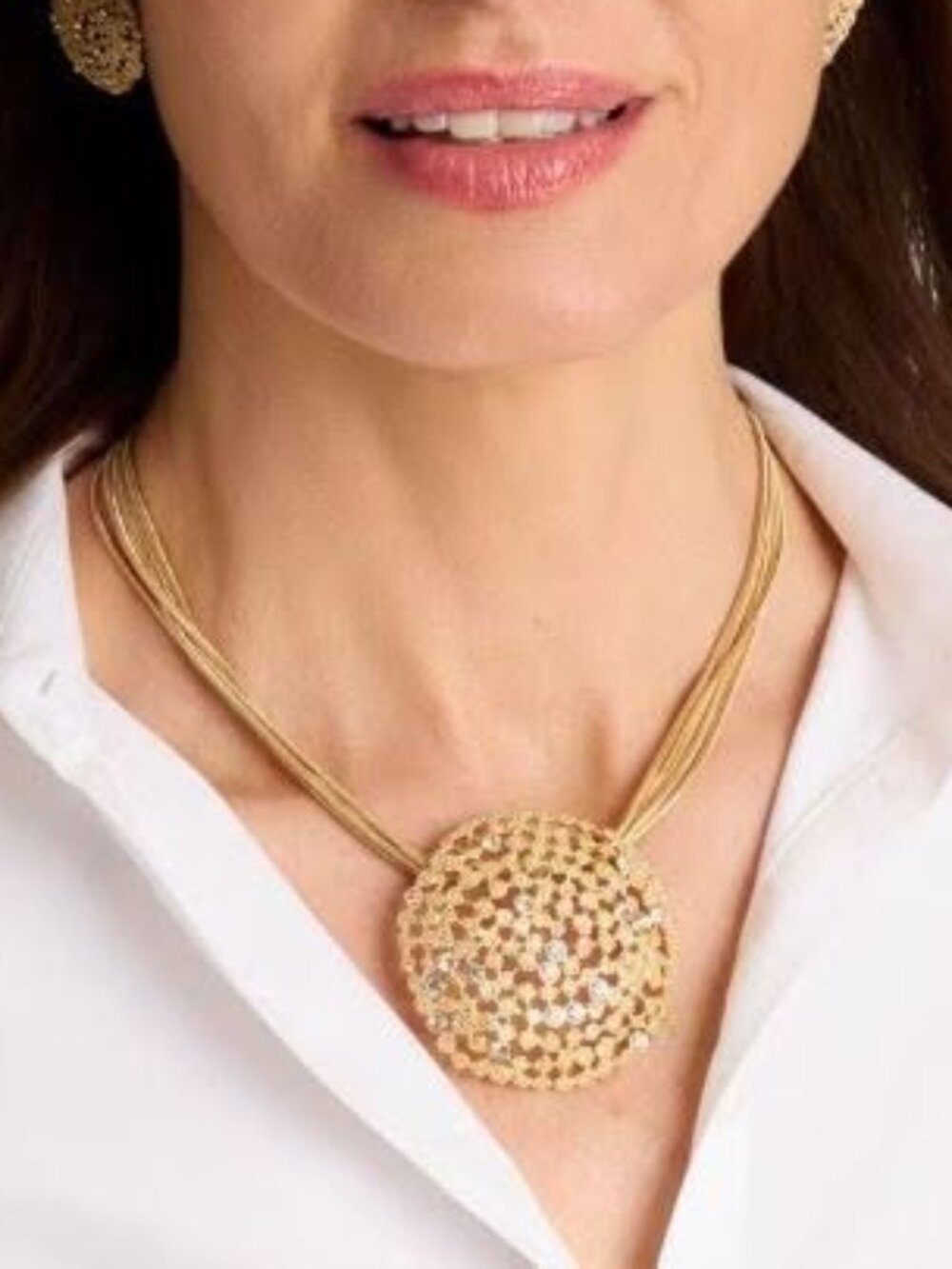 NWT CHICO'S Sea Foam Medallion Pendant Necklace AND MATCHING EARRINGS.